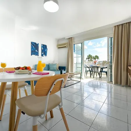 One Bedroom With Pool At 500m From Playa Chica, Puerto Del Carmen Appartement