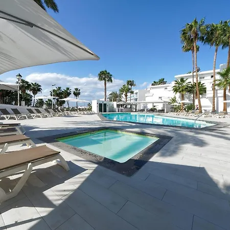 One Bedroom With Pool At 500m From Playa Chica, Puerto Del Carmen Пуэрто дель Кармен